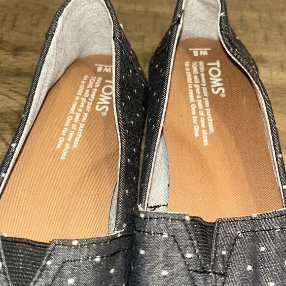 NWOT TOMS Slip on flats size 8 - Picture 3 of 10